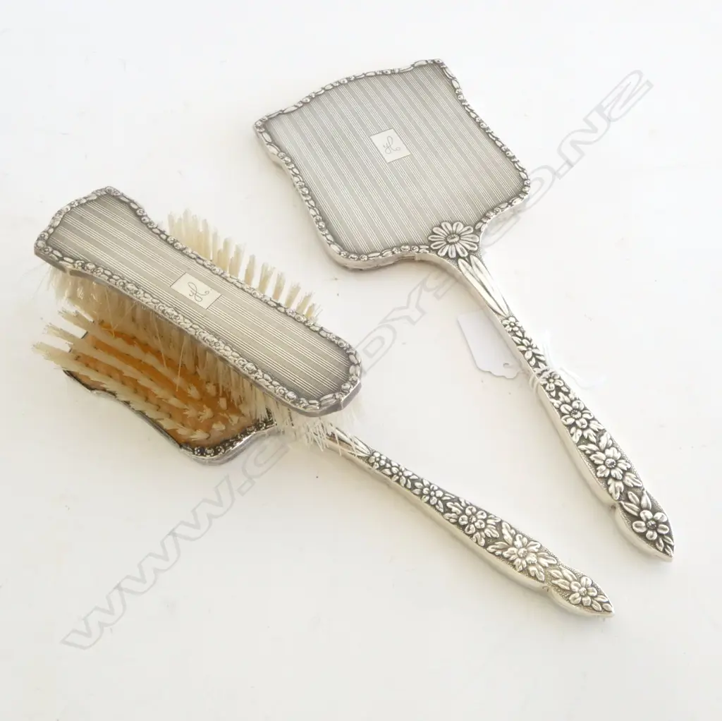3 PCE STG SILVER DRESSING SET Image 1++