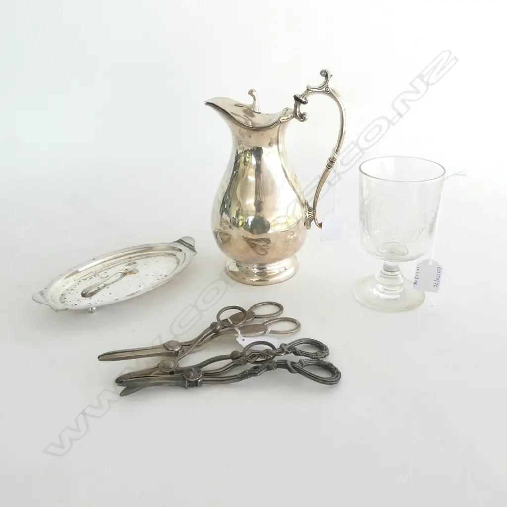 VICT ETCHED GLASS EP JUG & 3PRS EP GRAPE SCISSORS ETC Image 1++