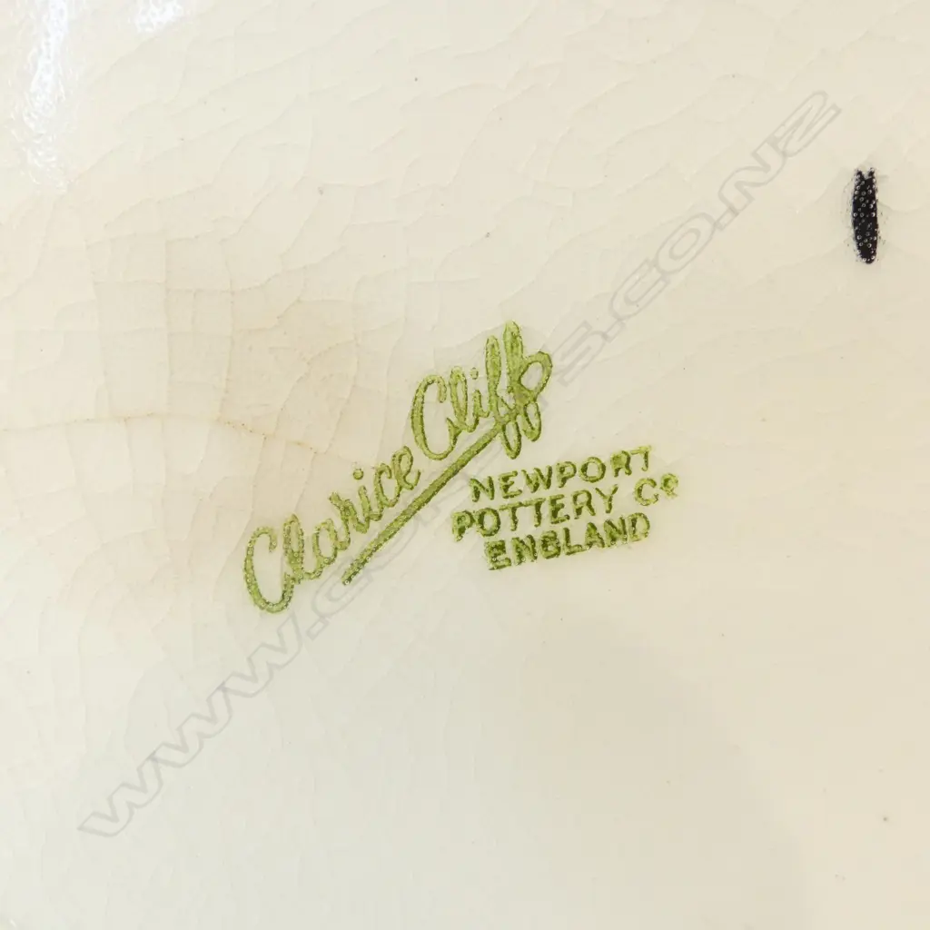 LARGE C/CLIFF CHARACTER JUG H265MM CRACK TO  BASE Image 1++
