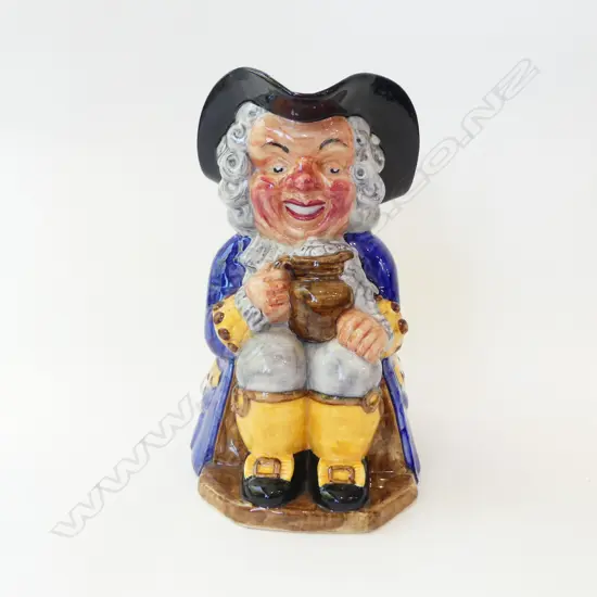 LARGE C/CLIFF CHARACTER JUG H265MM CRACK TO  BASE