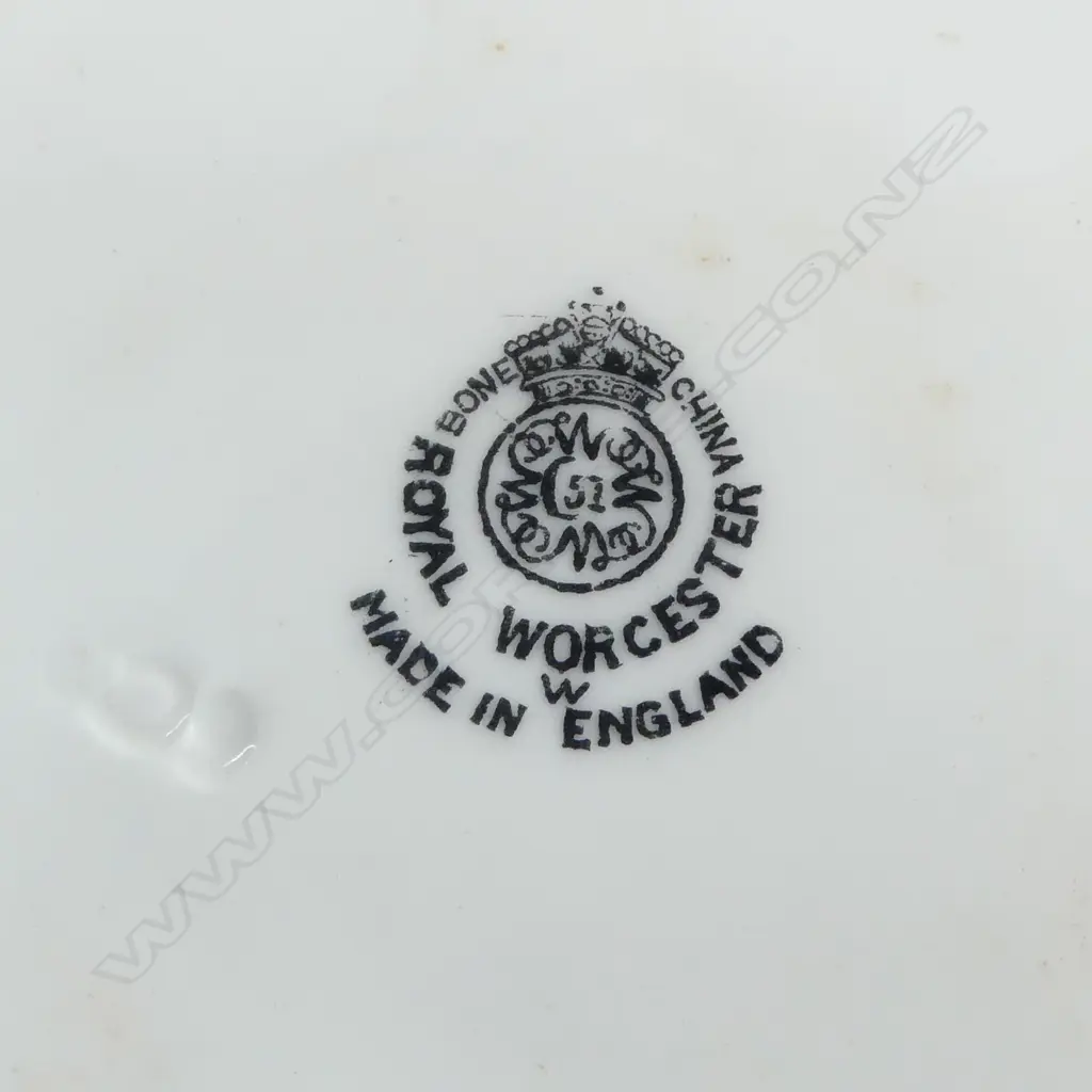 2 ROYAL WORCESTER HAND PAINTED FRUIT DISH Dia.100mm. Signed Wilson Image 1++