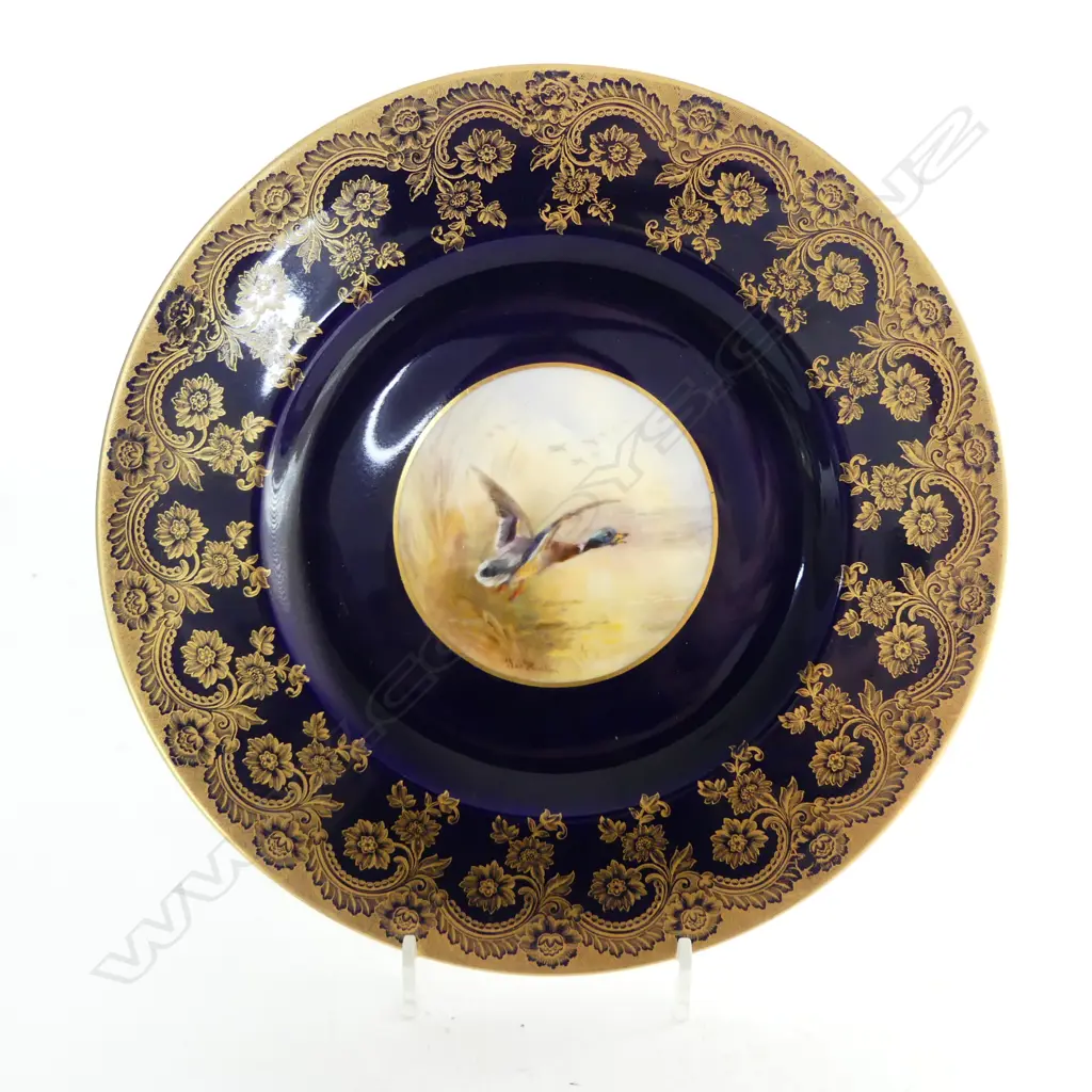 ROYAL WORCESTER HAND PAINTED PLATE painted with duck in flight signed Jas Stinton Dia.235mm Image 1++