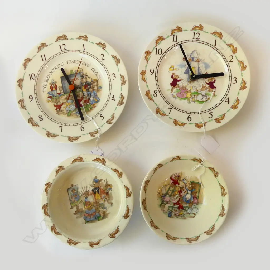 4 ROYAL DOULTON BUNNYKINS PIECES: 2 CLOCKS (1 PLASTIC) + 2 BOWLS Image 1++