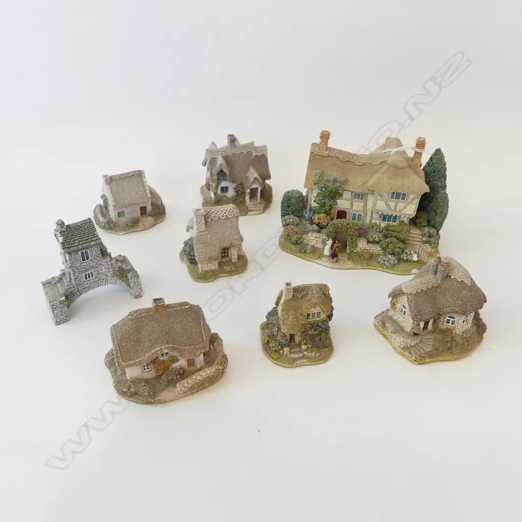 8 LILLIPUT LANE MINIATURES; LARGEST W.150 H.110mm Image 1++