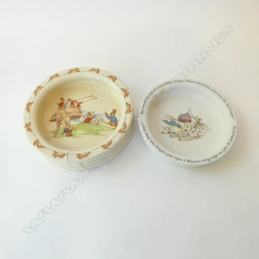 ROYAL DOULTON 'BUNNYKINS' BY BARBARA VERNON BABY BOWL Dia.185mm , WEDGWOOD 'PETER A. RABBIT' BABY BOWL Image 1++