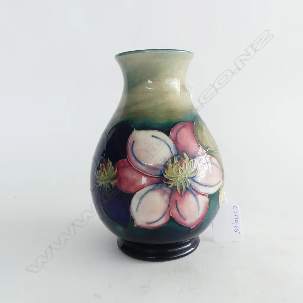 MOORCROFT VASE H150MM Image 1++