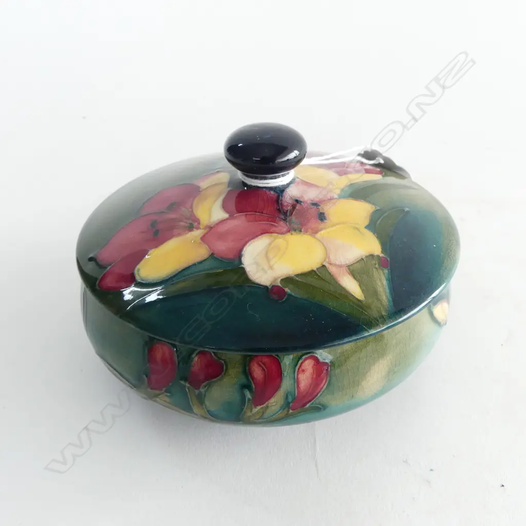 LIDDED MOORECROFT BOWL DIA120MM Image 1++