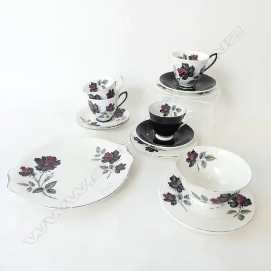 15 PCES. ROYAL ALBERT TEA CHINA 