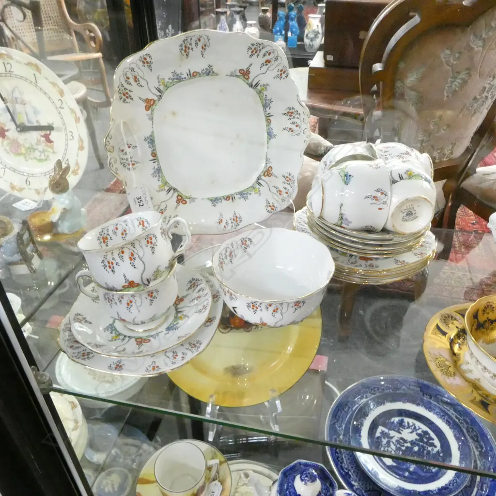 6 ROYAL ALBERT 'CHEERYRIPE' TRIOS + 2 Image 1++