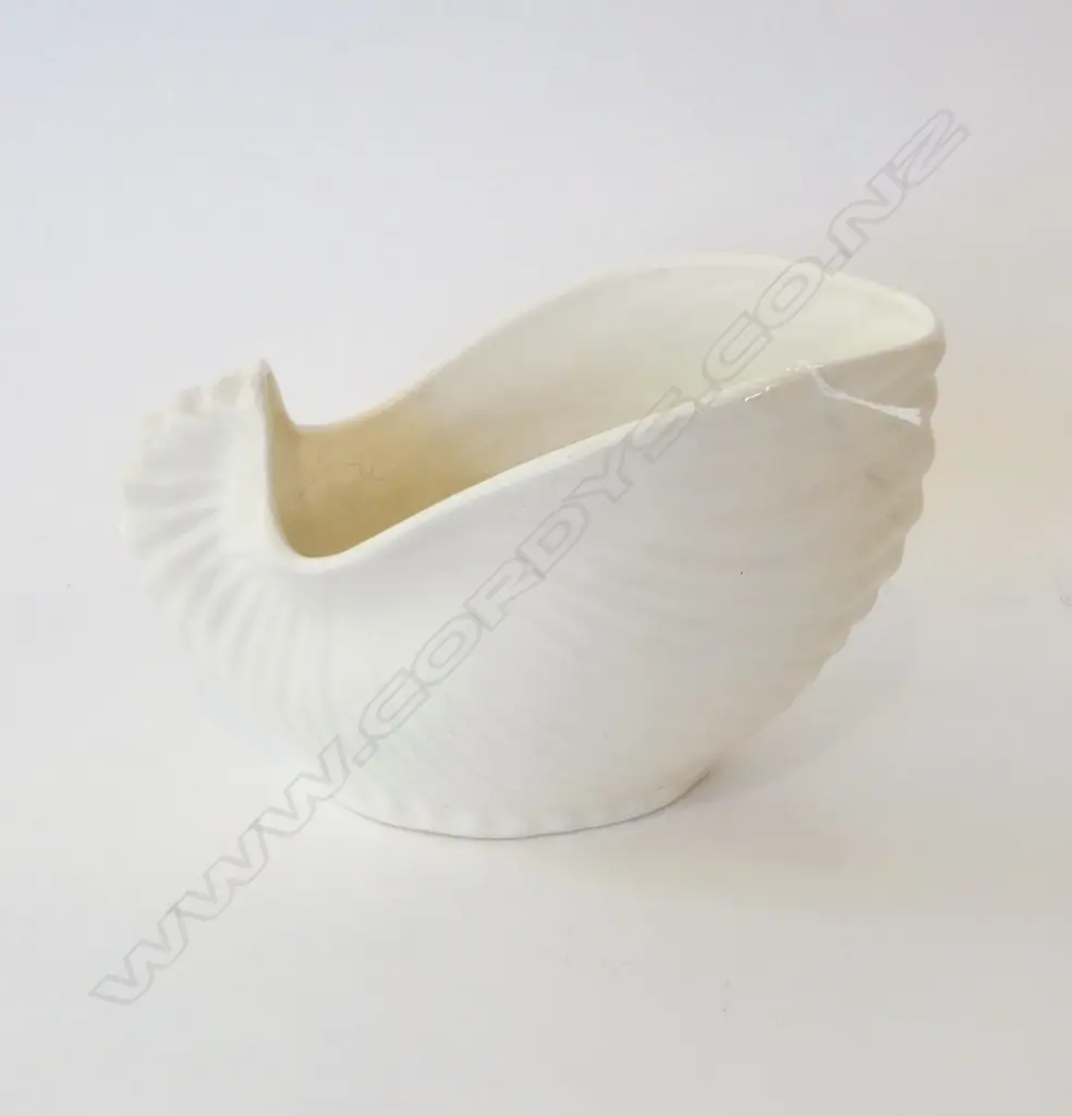 WHITE CROWN LYNN VASE W.225mm Image 1++