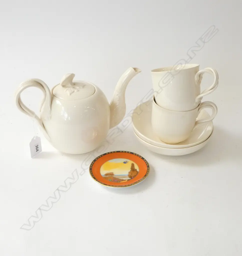 LEEDSWARE CLASSICAL CREAMWARE TEAPOT & 2 C/S + ROYAL WORCESTER PIN DISH Image 1++
