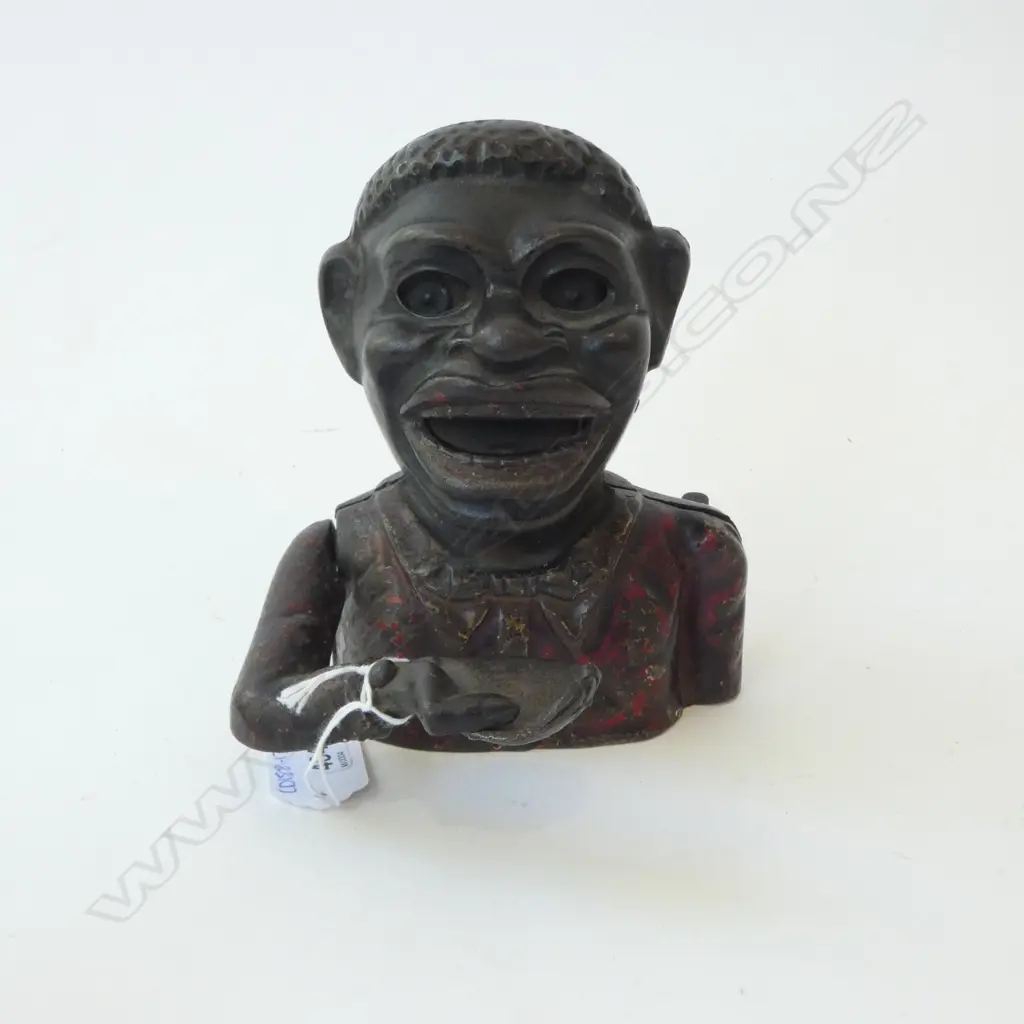 ANTIQUE CAST IRON FIGURAL MONEY BOX w. RED JACKET H.160mm Image 1++