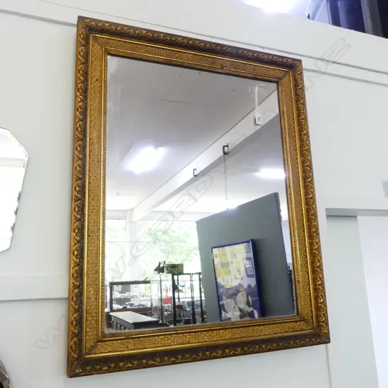 GILT FRAMED MIRROR 775x620mm