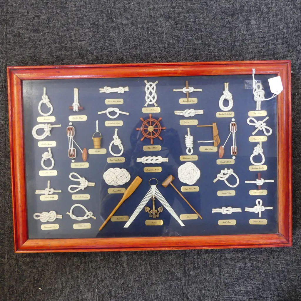 FRAMED MARINERS KNOT DISPLAY 345x545mm Image 1++