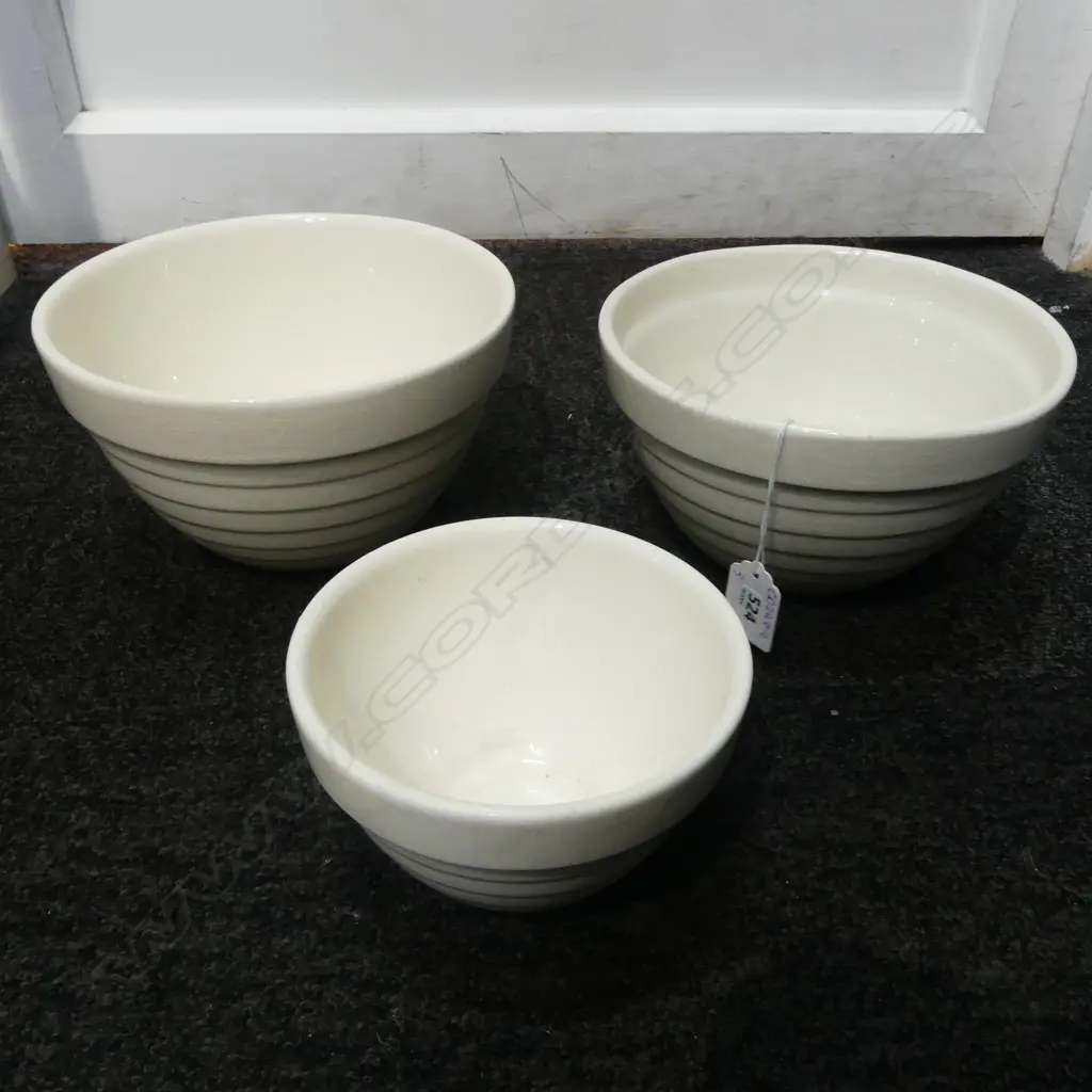 3 BEEHIVE MIXING BOWLS; LARGEST H.110 Dia.190mm Image 1++