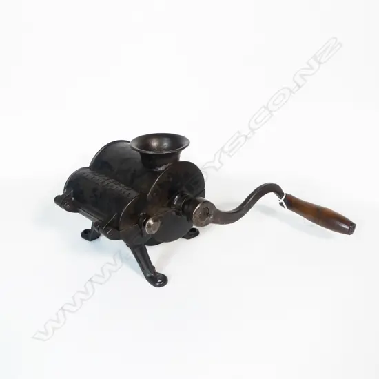 (2105)  ANTIQUE CAST IRON MEAT CUTTER PATENTED MARCH 15th 1859 L.300mm