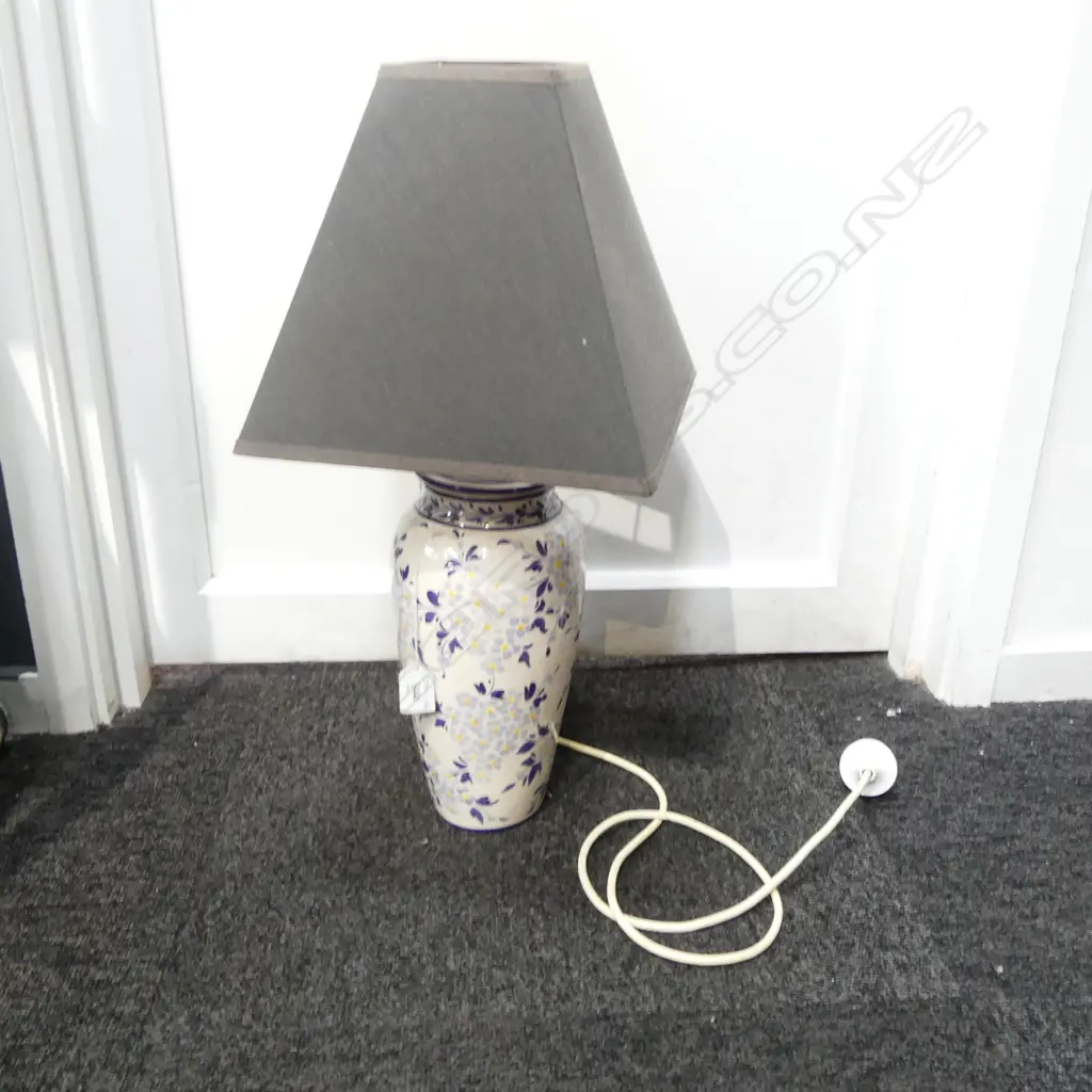HAND PAINTED PORTUGESE TABLE LAMP H.530mm Image 1++