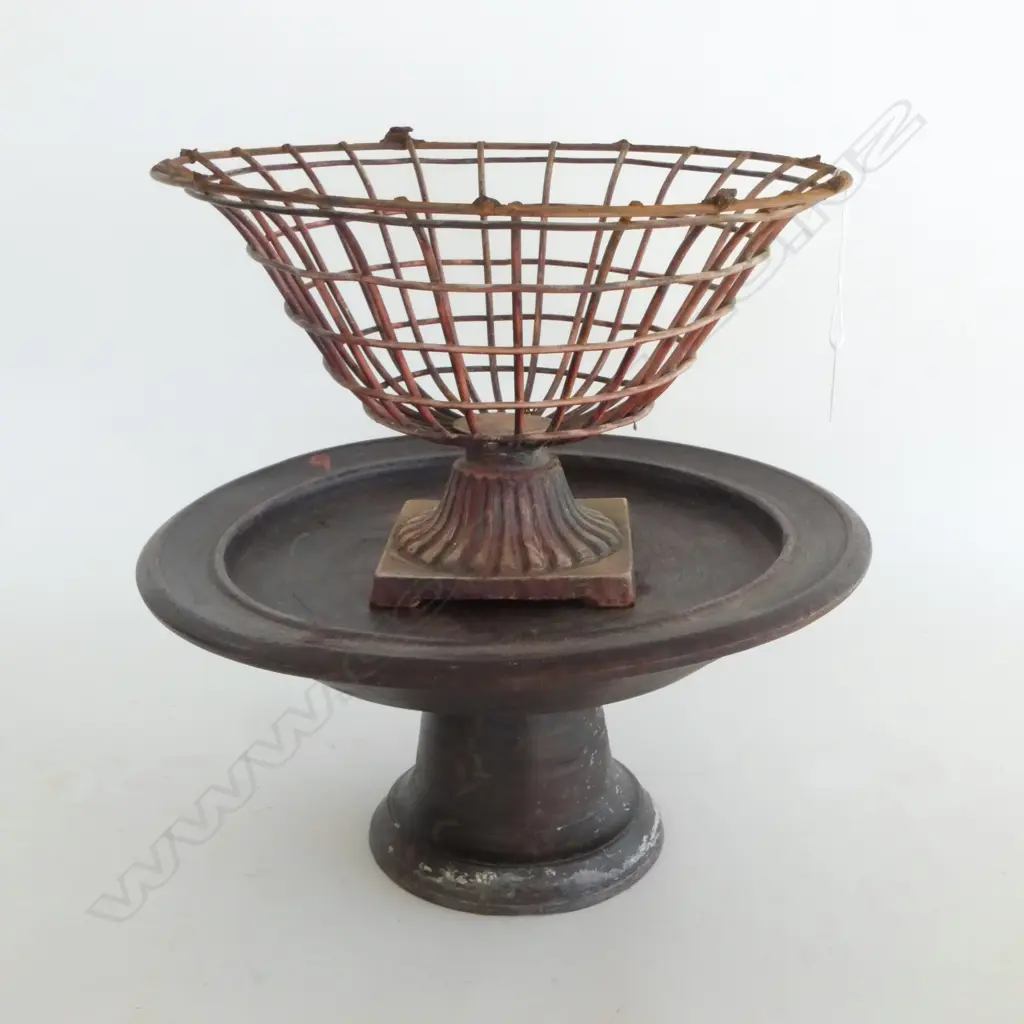2 COMPORTS; METAL & WOODEN 345mm Image 1++