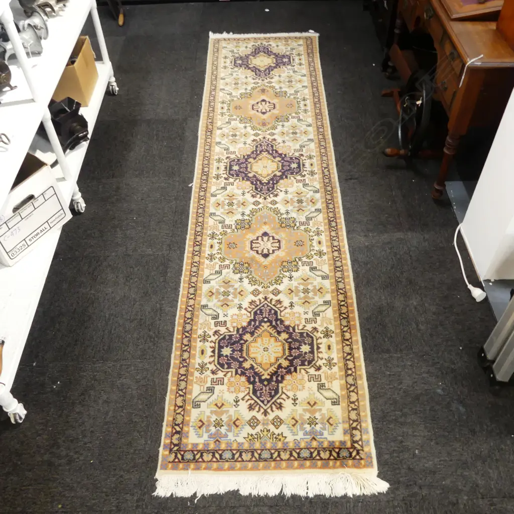 HAND KNOTTED WOOL PILE RUNNER 2850x700mm Image 1++