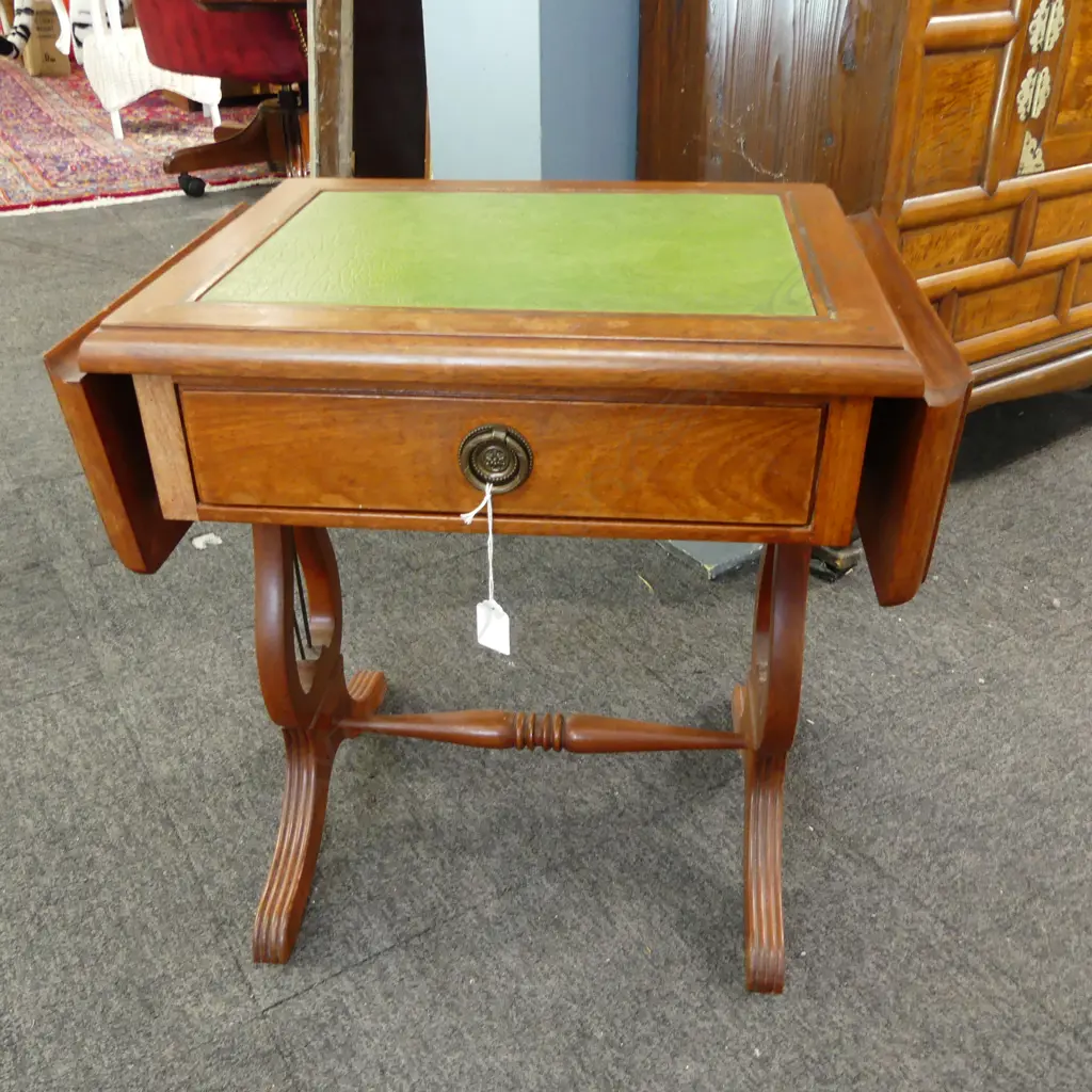 REGENCY STYLE SIDE TABLE W.520mm Image 1++