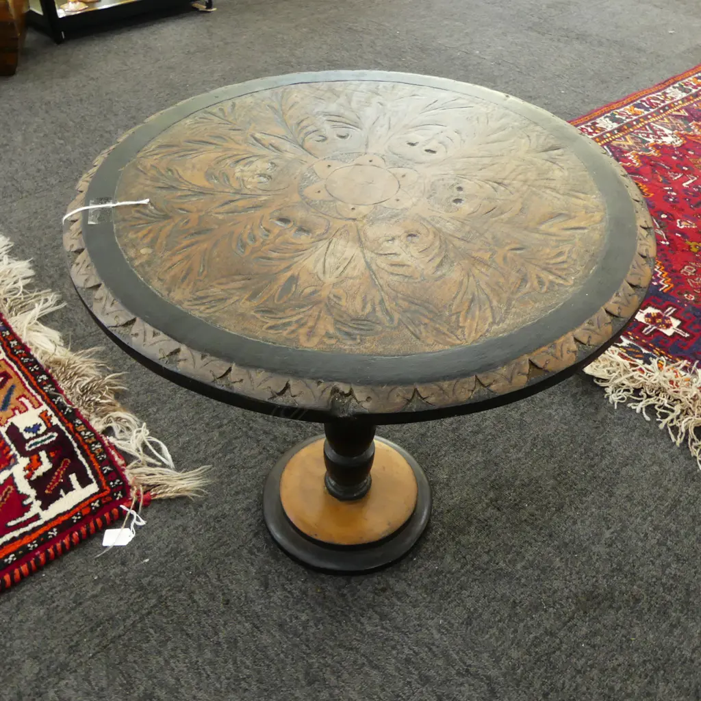 WOODEN SIDE TABLE H.480mm, 510mm dia Image 1++