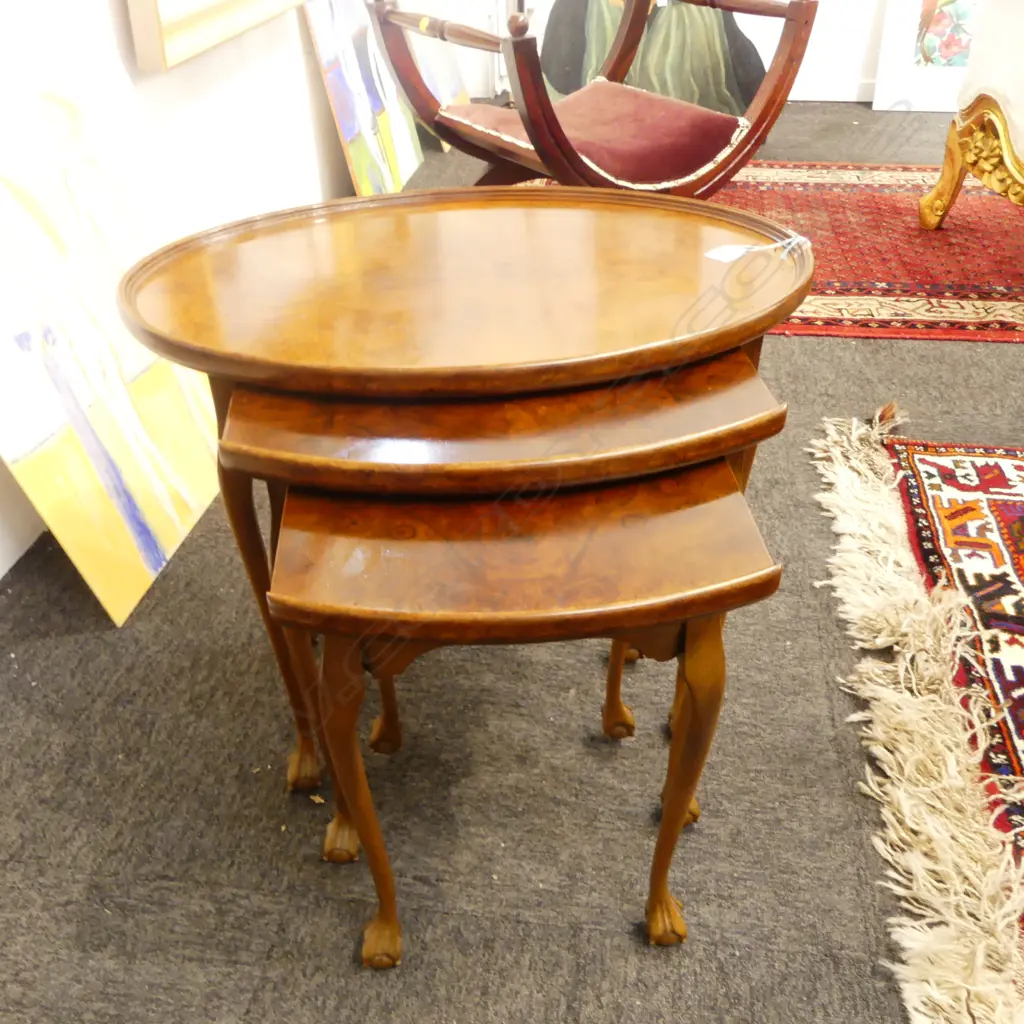 3 OVAL NESTING TABLES W.590mm Image 1++