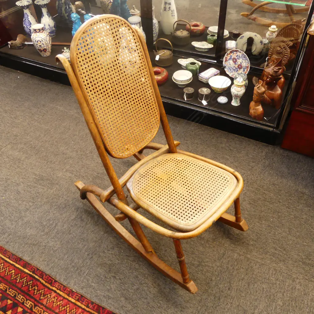 BENTWOOD ROCKING CHAIR Image 1++