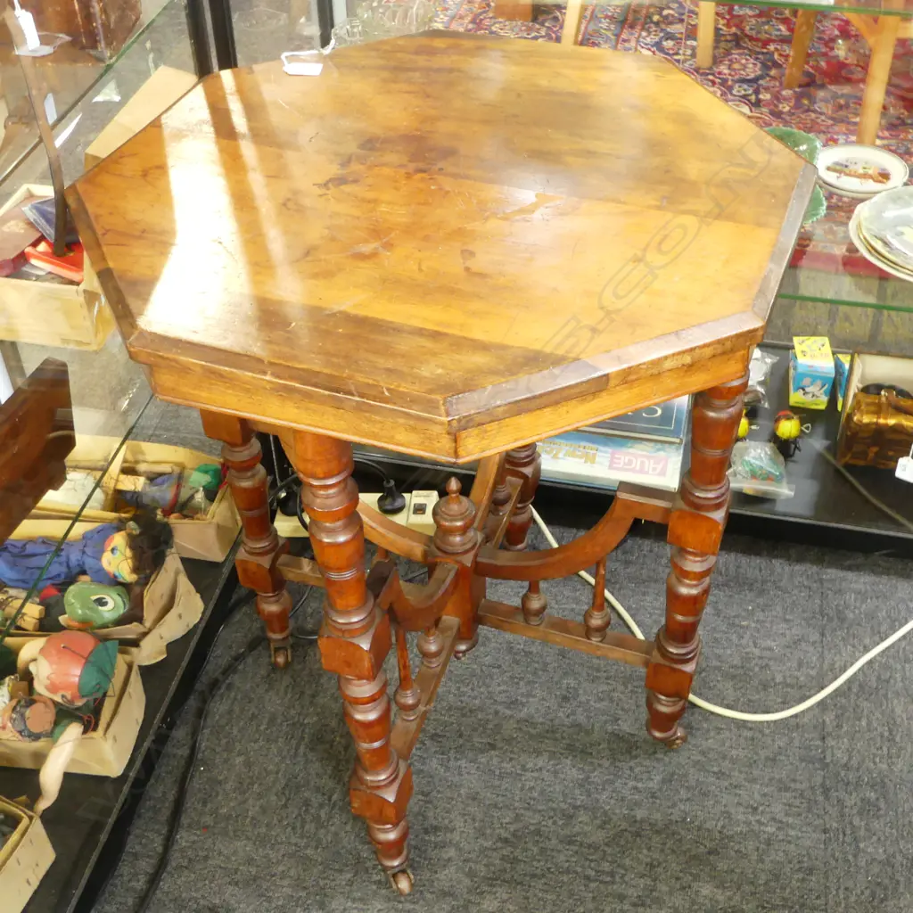 EARLY 20thC OCTAGONAL SIDE TABLE 595mm dia H.720mm Image 1++
