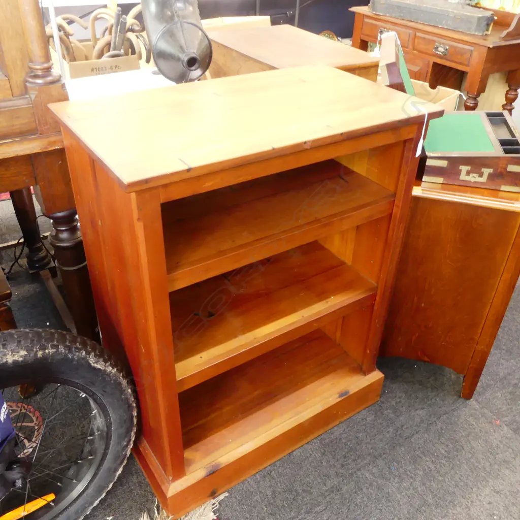 RIMU BOOKSHELF 700x410x900mm Image 1++