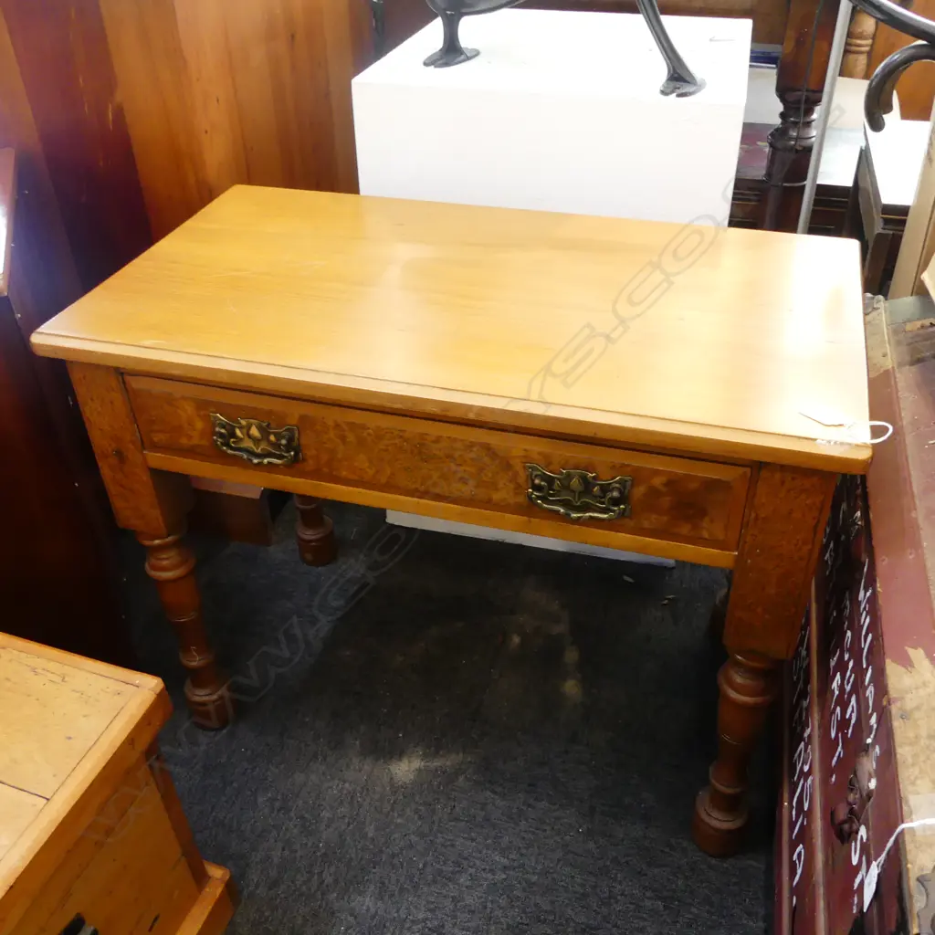 SIDE TABLE w. DRAWER 815x445x635mm Image 1++