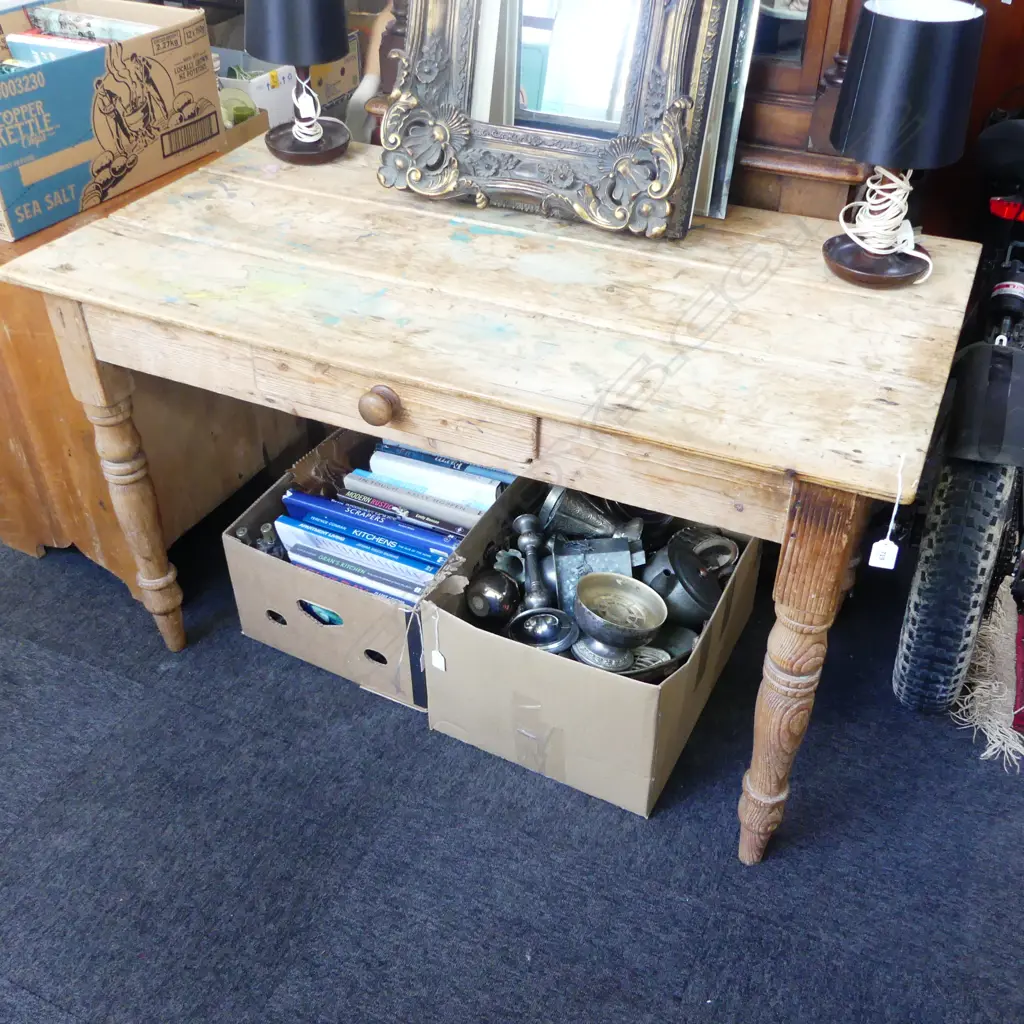 RUSTIC PINE TABLE w. DRAWER 1225x660x730mm OLD BORER Image 1++