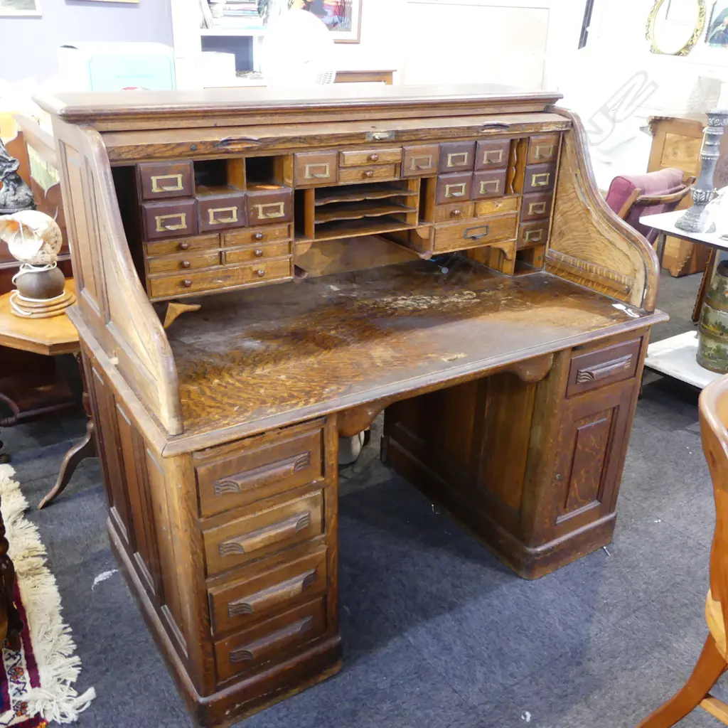 c.1900 PEDASTAL OAK ROLL TOP DESK 1390x810x1280mm Image 1++