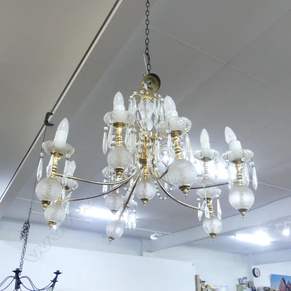 8 ARM CRYSTAL CHANDELIER H.590mm, 760mm dia Image 1++