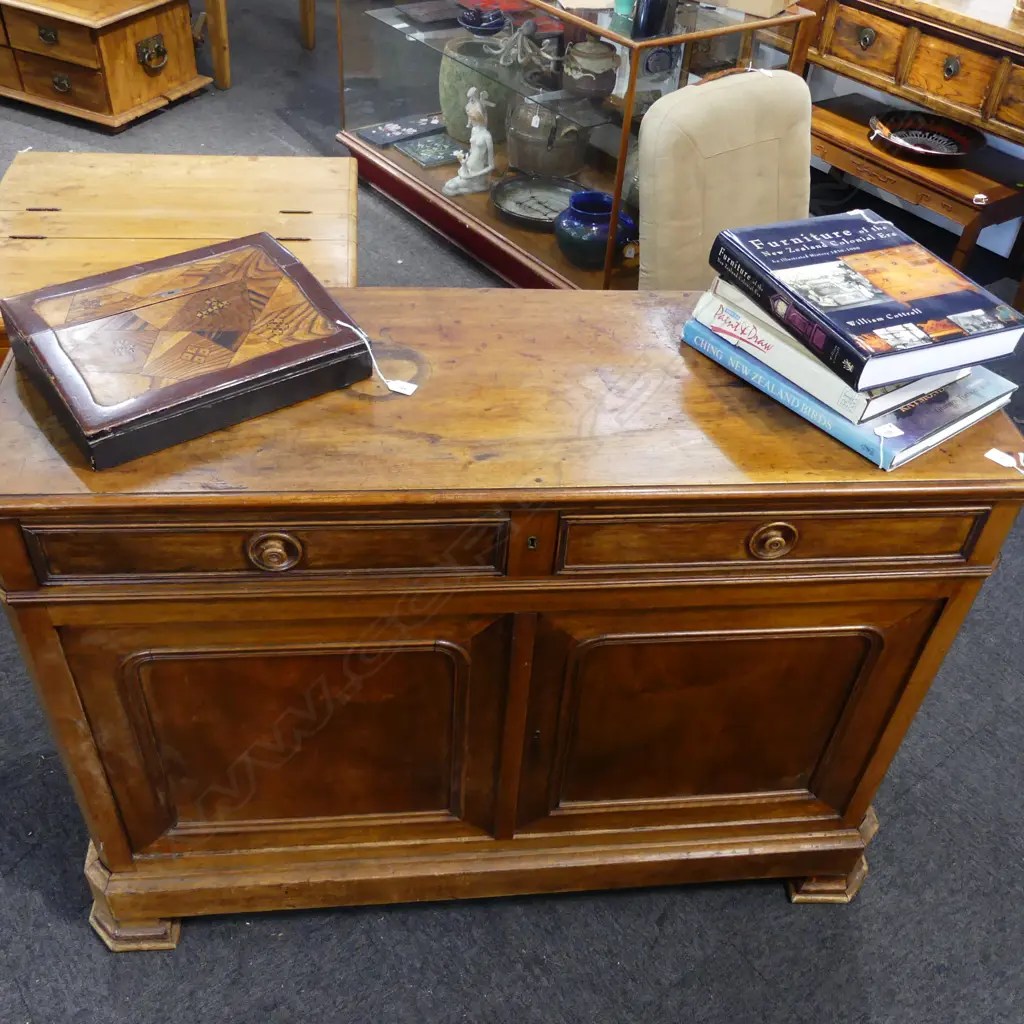 ANTIQUE EUROPEAN CABINET 1320x480x950mm... Image 1++