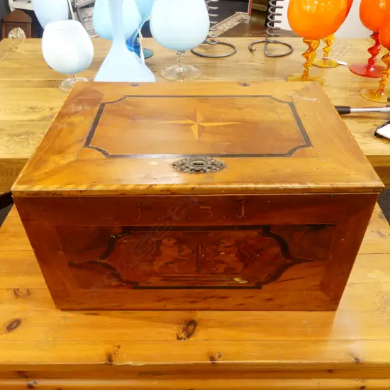 VINTAGE INLAID WOODEN BOX 450x330x245mm