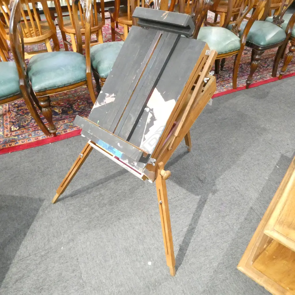 FOLDING WOODEN EASEL Image 1++