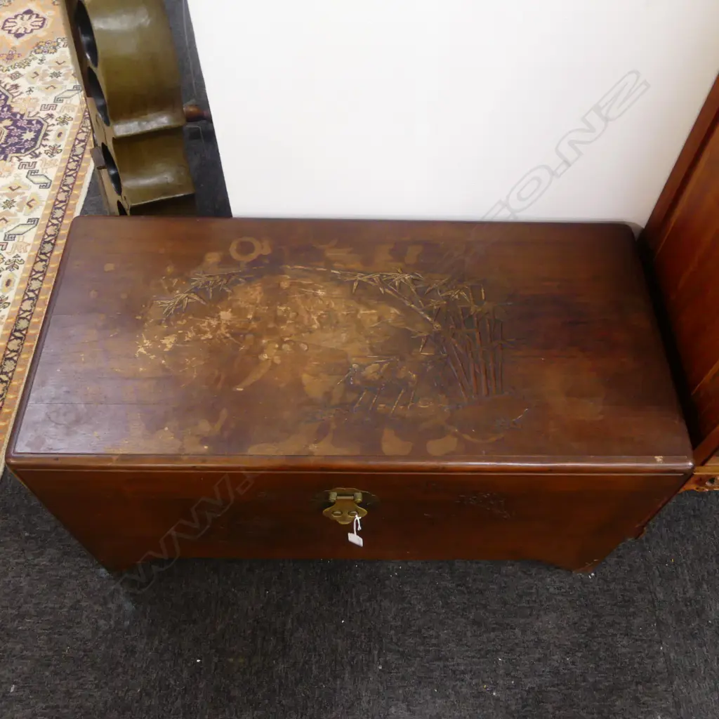 CAMPHOR BOX Image 1++