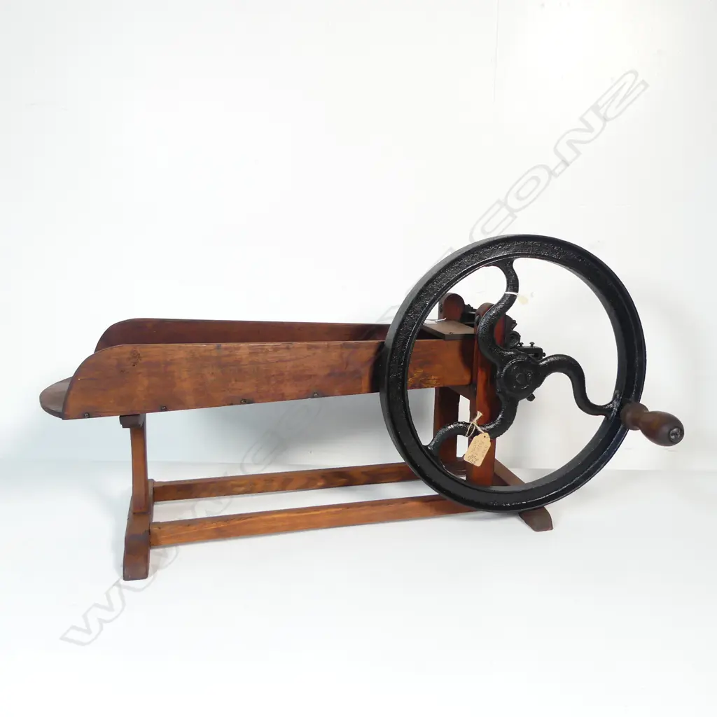 2709 ANTIQUE CAST IRON & WOOD 1866 STRAW CUTTER L840 Image 1++