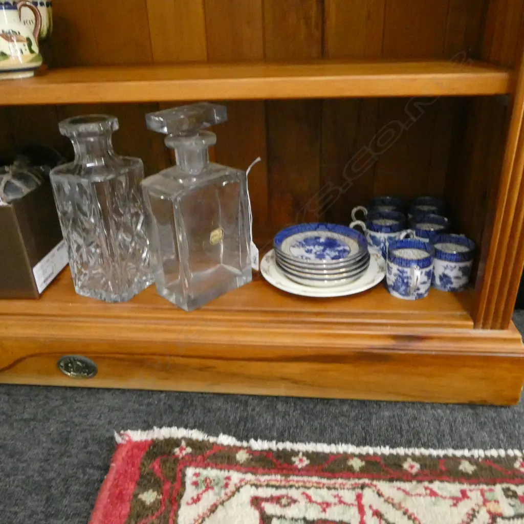 2 CRYSTAL DECANTERS H.270mm + 6 B/W WILLOW C/S (1 SAUCER SHORT) + BUNNYKINS PLATE Image 1++