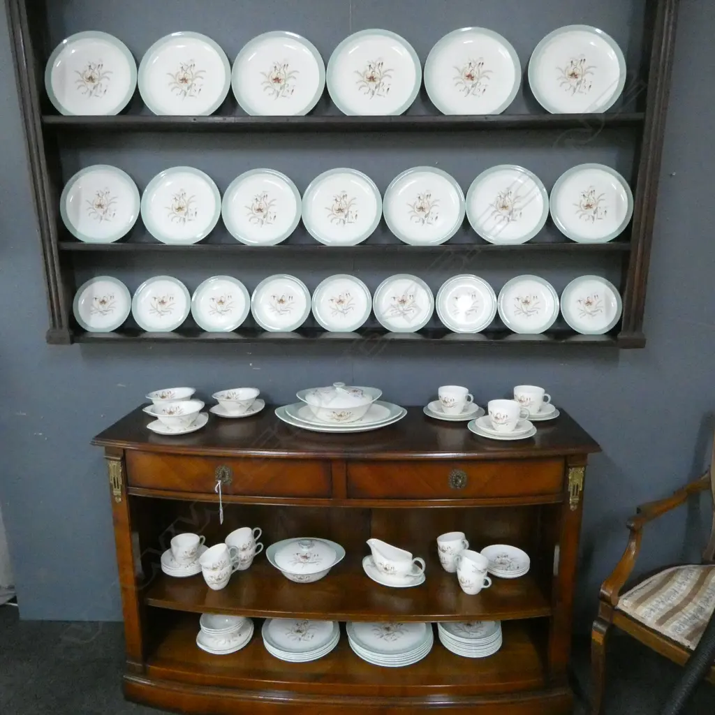WEDGWOOD 'TIGER LILY' PART DINNER SERVICE Image 1++