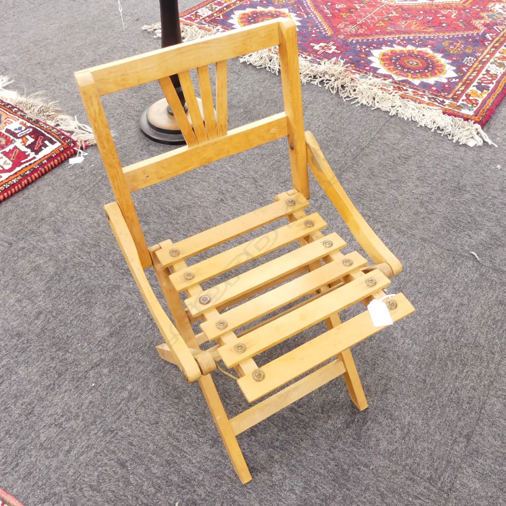 CHILDS FOLDING CHAIR H.550mm Image 1++