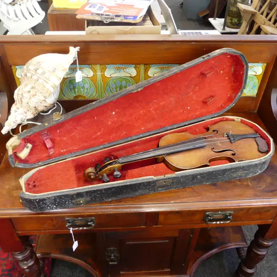 VINTAGE VIOLIN & CASE AF L.810mm case w. borer