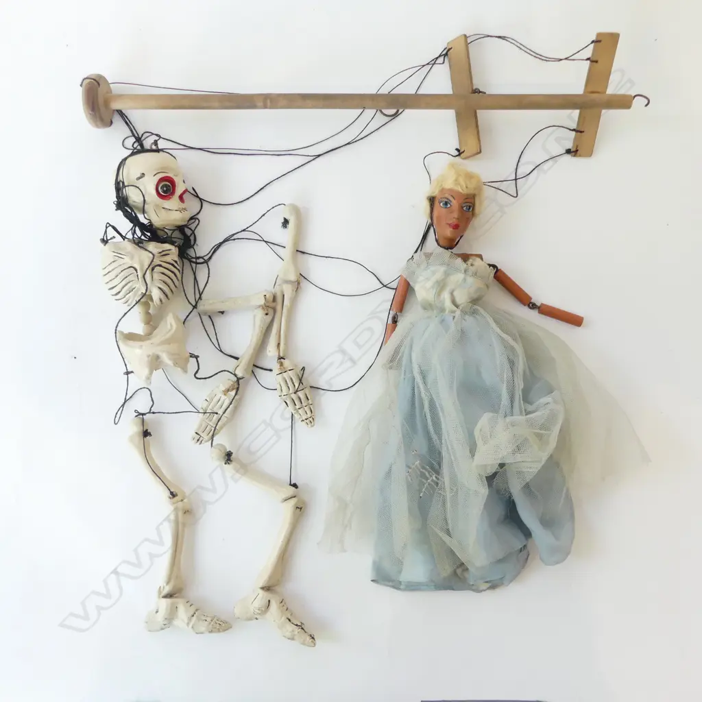4 PELHAM PUPPETS  Image 1++