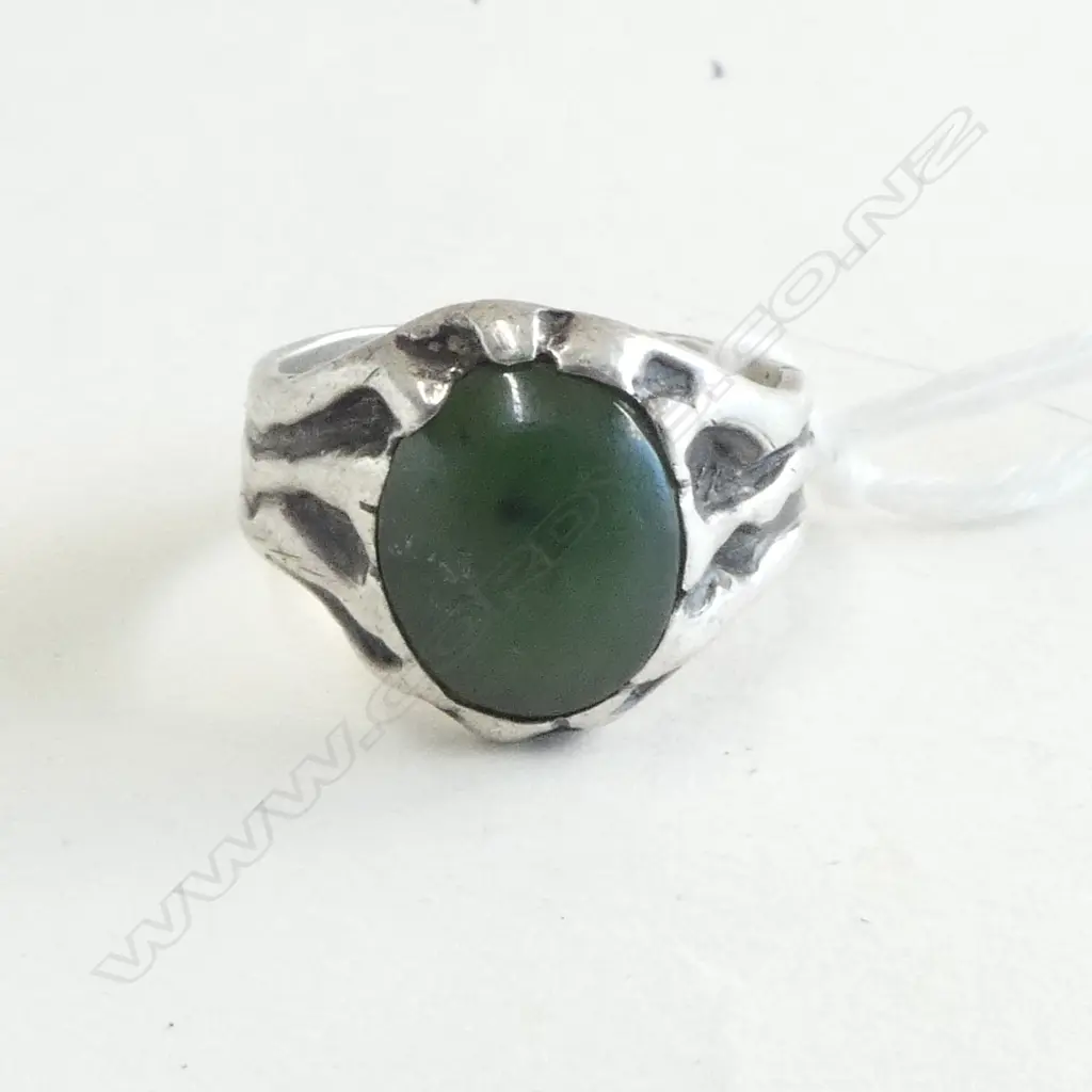VINTAGE STYLISH SILVER & POUNAMU GENT'S SIGNET RING trunk type mount SIZE O Image 1++