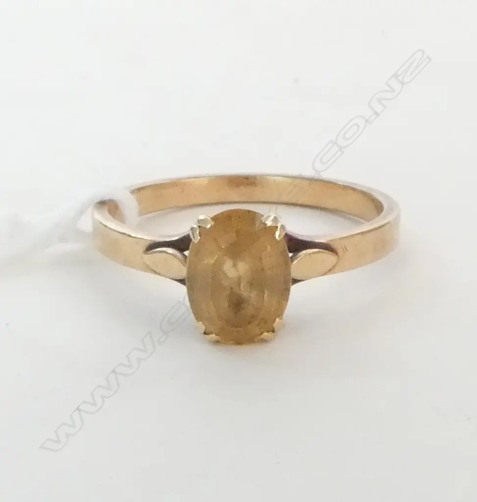 vintage 9ct YELLOW GOLD & CITRINE  DRESS RING 2.63gms SIZE P 1/2 Image 1++