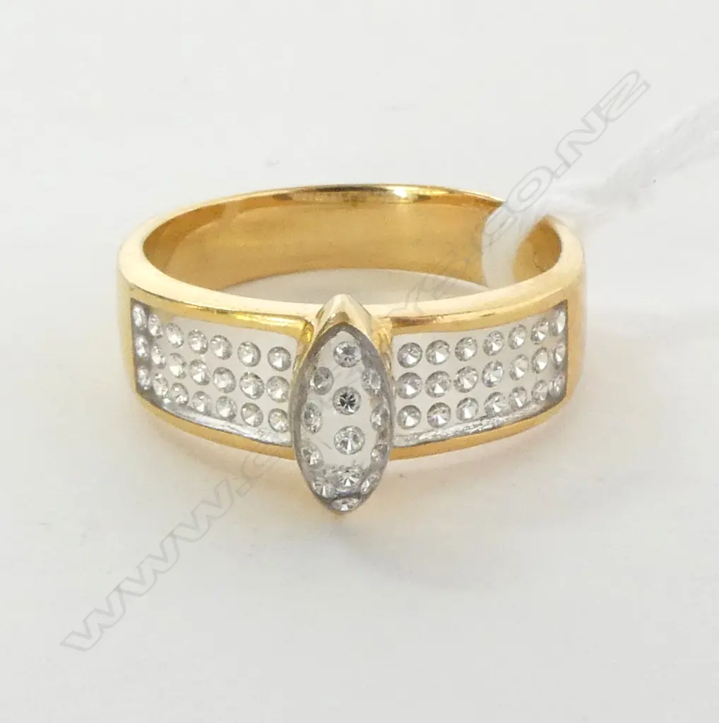 **RTV** 18ct DIAMOND SET RING D=0.50ct, 6.3gm SIZE T Image 1++