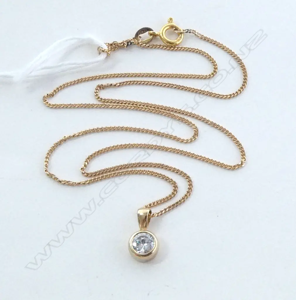 9ct CZ SET PENDANT on 9ct CHAIN, 42cm, 2.8gm Image 1++