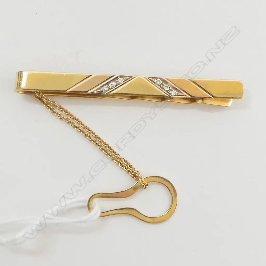 18CT DIAMOND TIE PIN, 8.4grms Image 1++