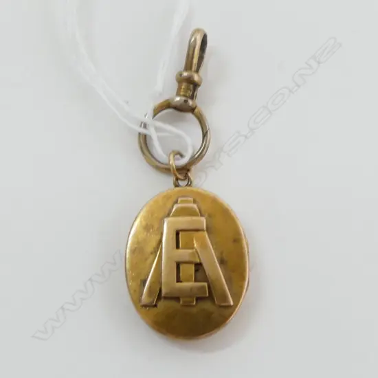 15ct GOLD LOCKET C1900 7.2 gms on plated clip
