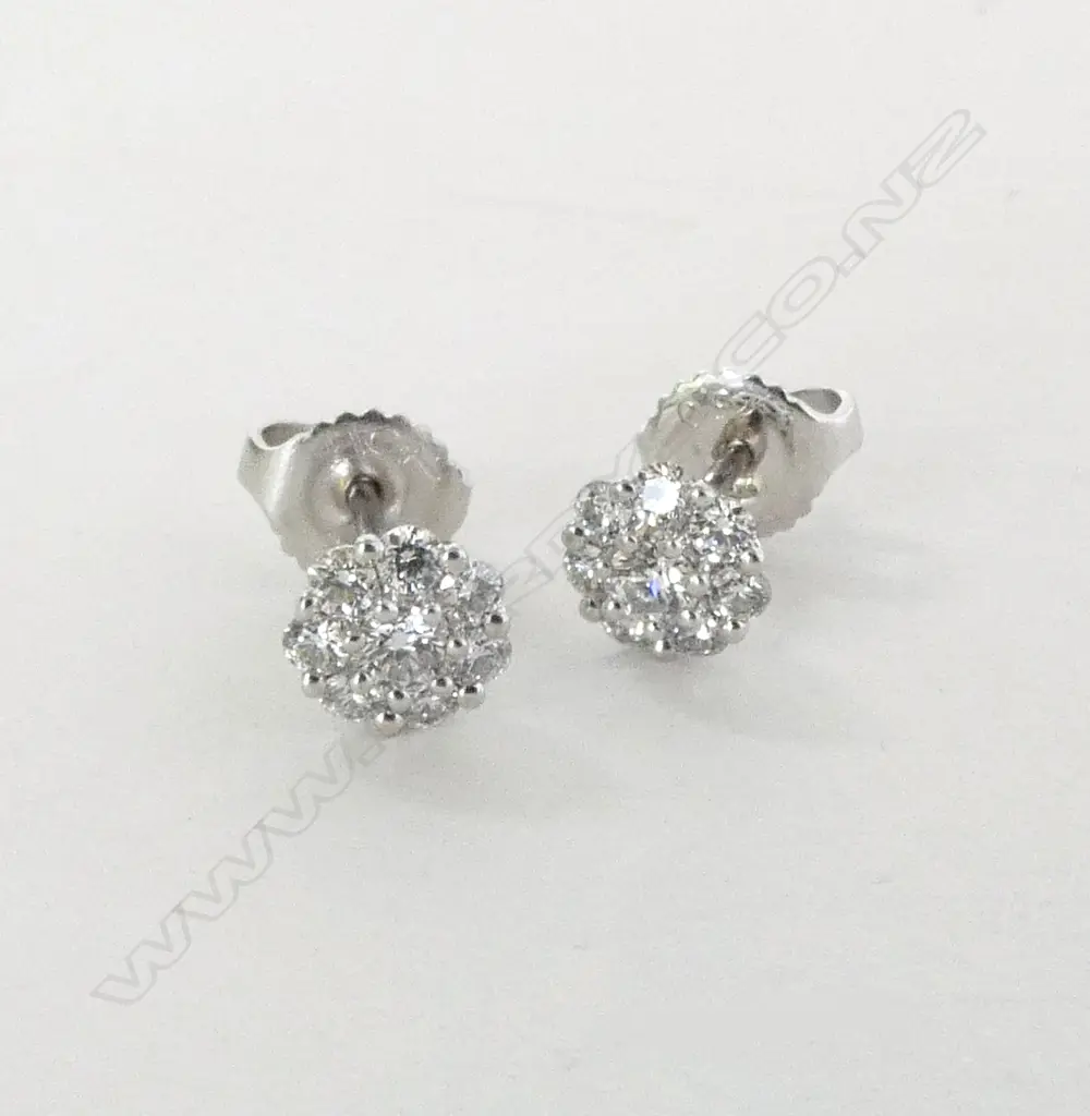 18ct WHITE GOLD DIAMOND CLUSTER EAR STUDS, Dia =0.50ct, 1.7gm Image 1++